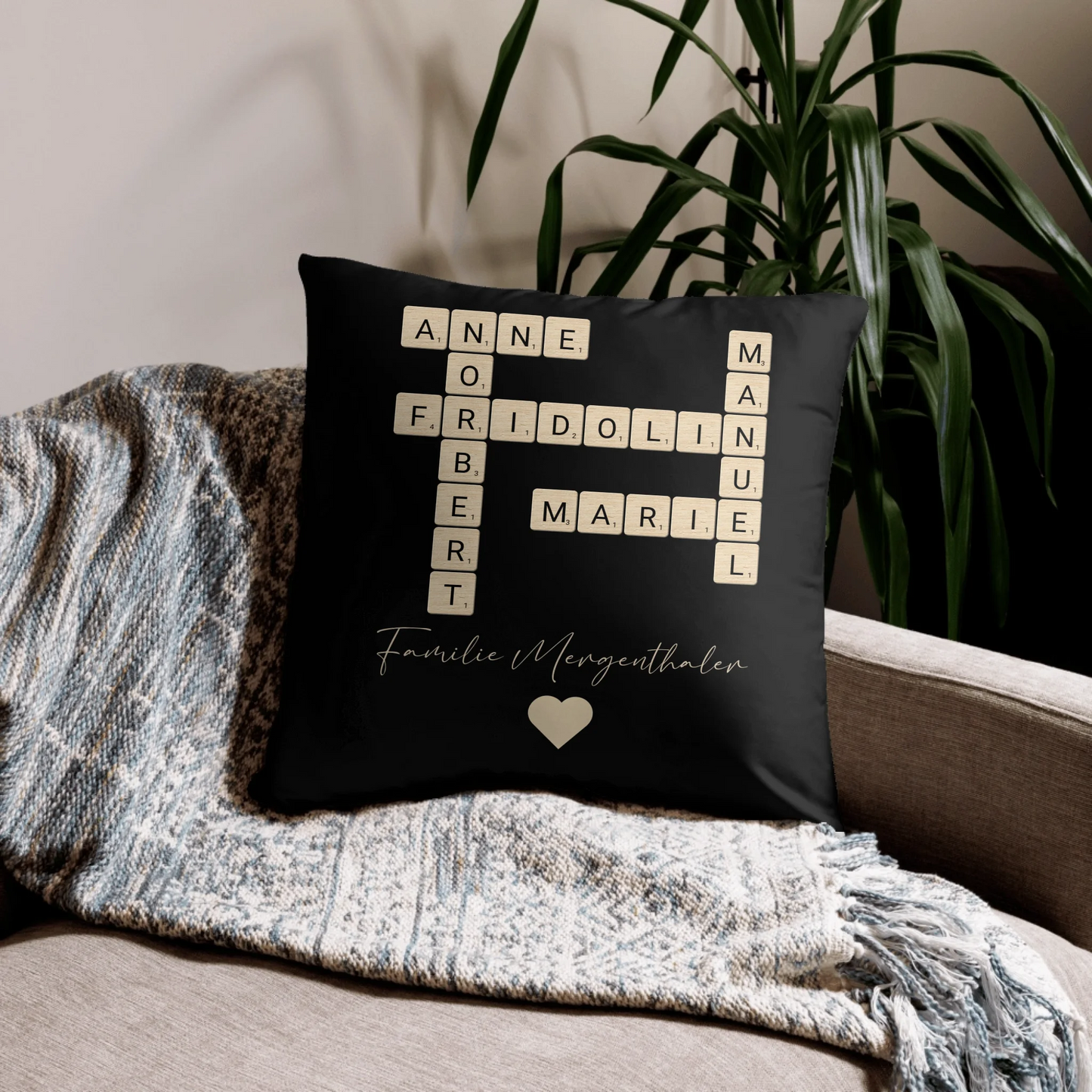 05_basic_pillow_lifestyle_22x22_base