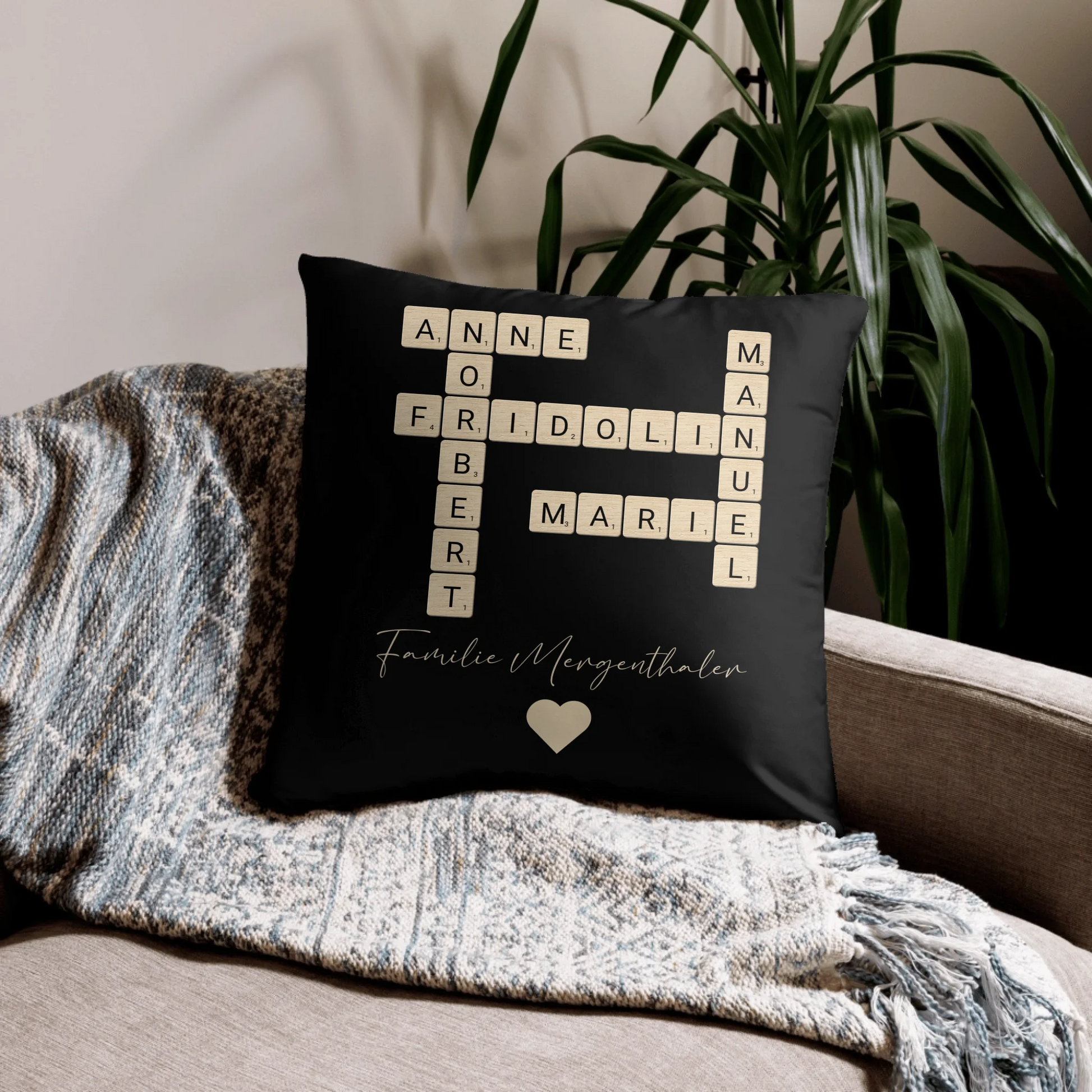 05_basic_pillow_lifestyle_22x22_base