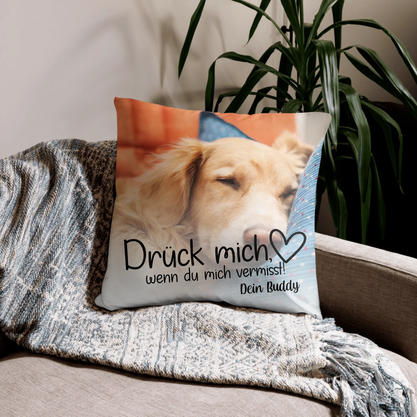 05_basic_pillow_lifestyle_22x22_base